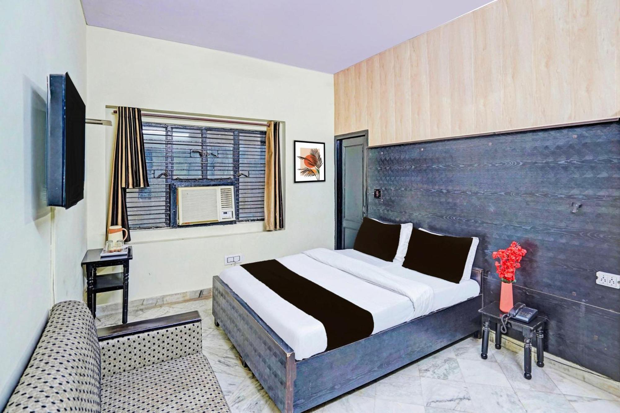 Super Collection O Mathura Near Railway Station Екстериор снимка